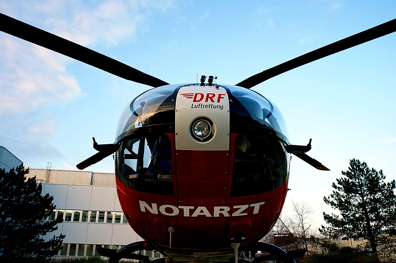 Image - air rescue doctor on call helicopter