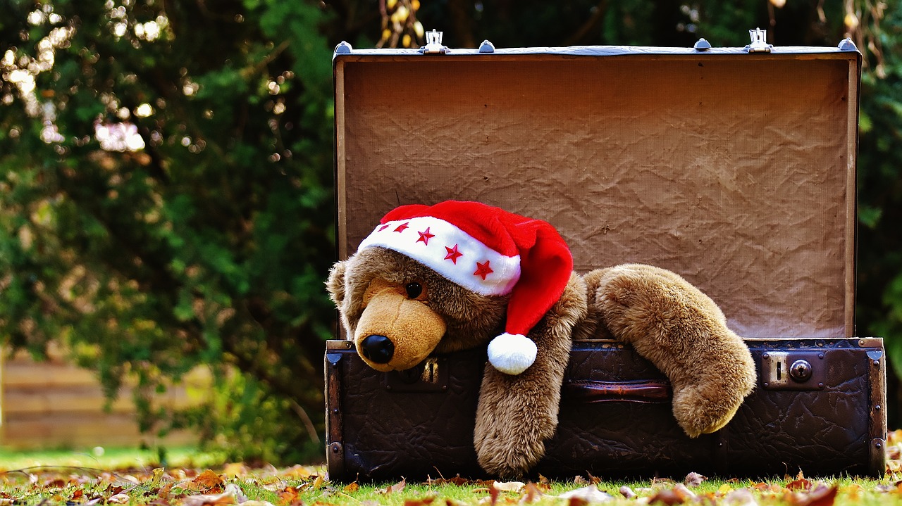 Image - christmas luggage antique teddy