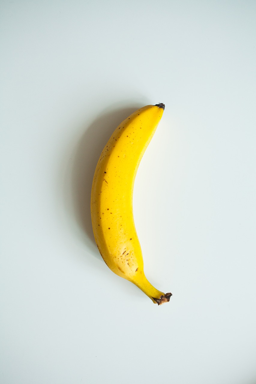 Image - banana yellow white background