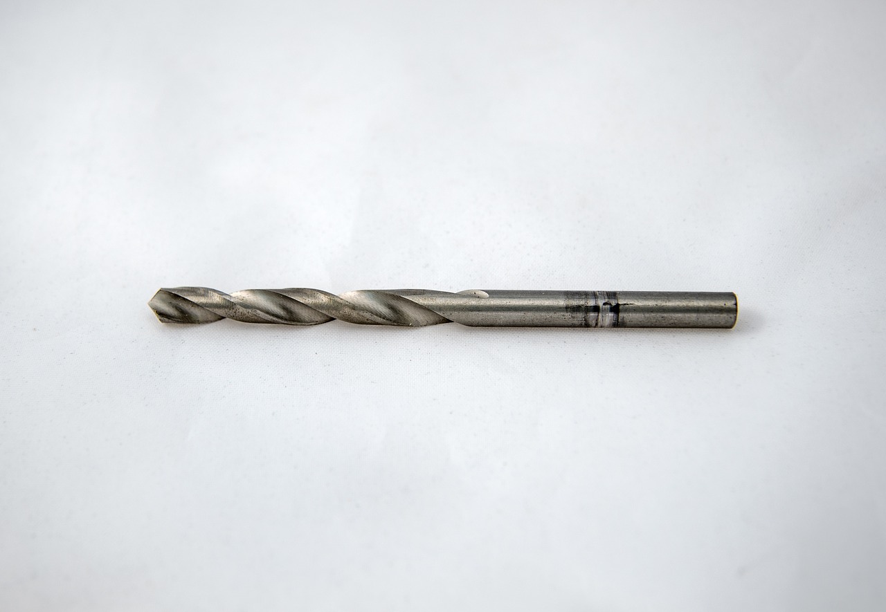 Image - drill metal opening thread slicing