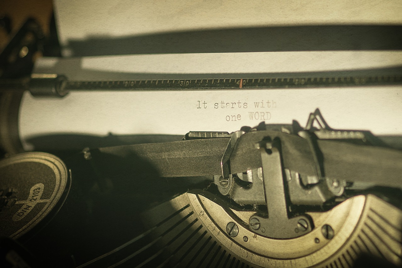 Image - classic letters old typewriter