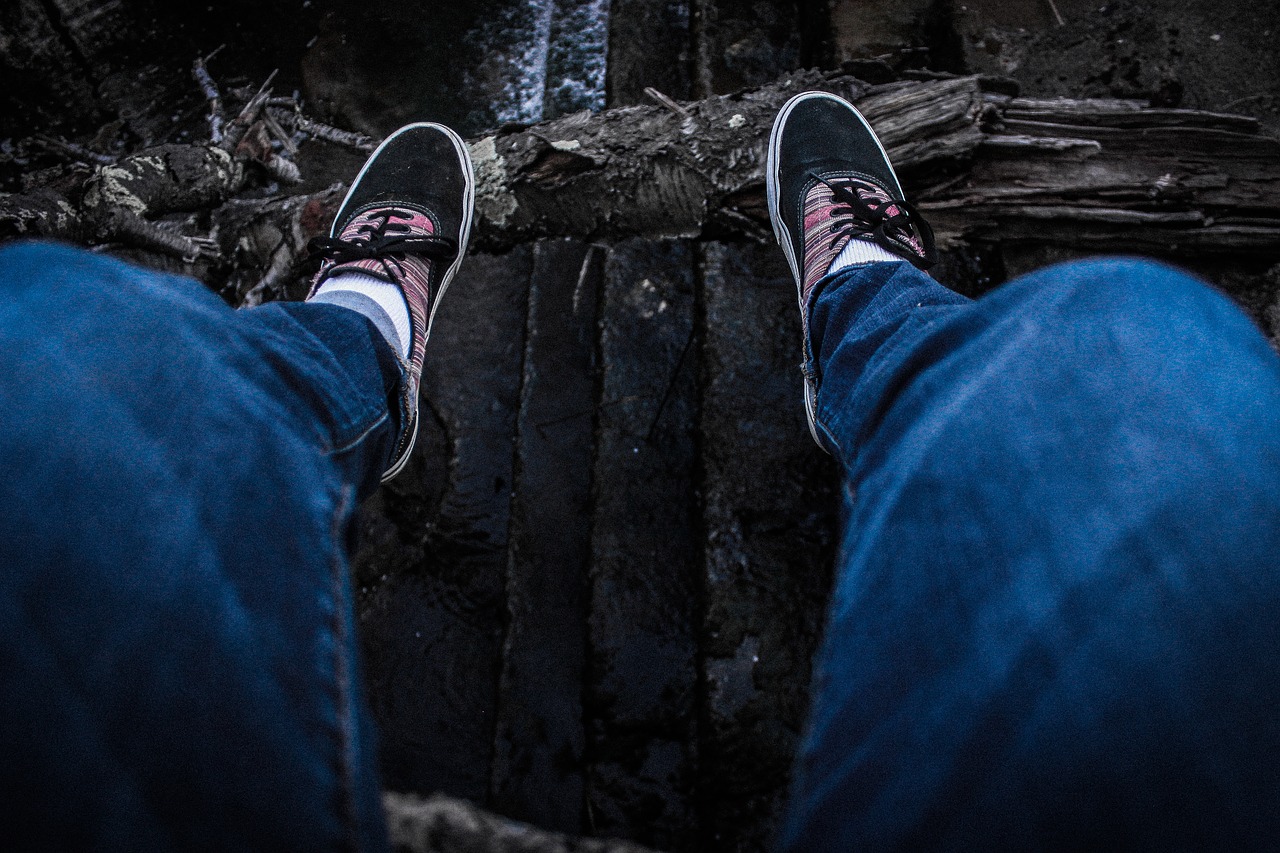 Image - cliff dam denim desaturated feet