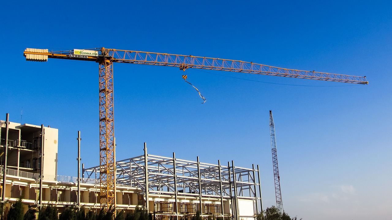 Image - crane lifting construction heavy