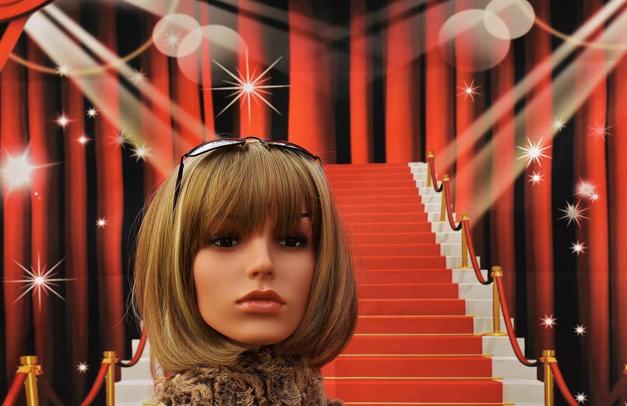 Image - red carpet stairs glamour woman