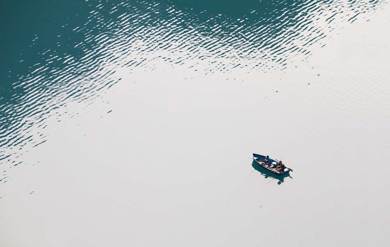 Image - fishing boat fish lake bergsee