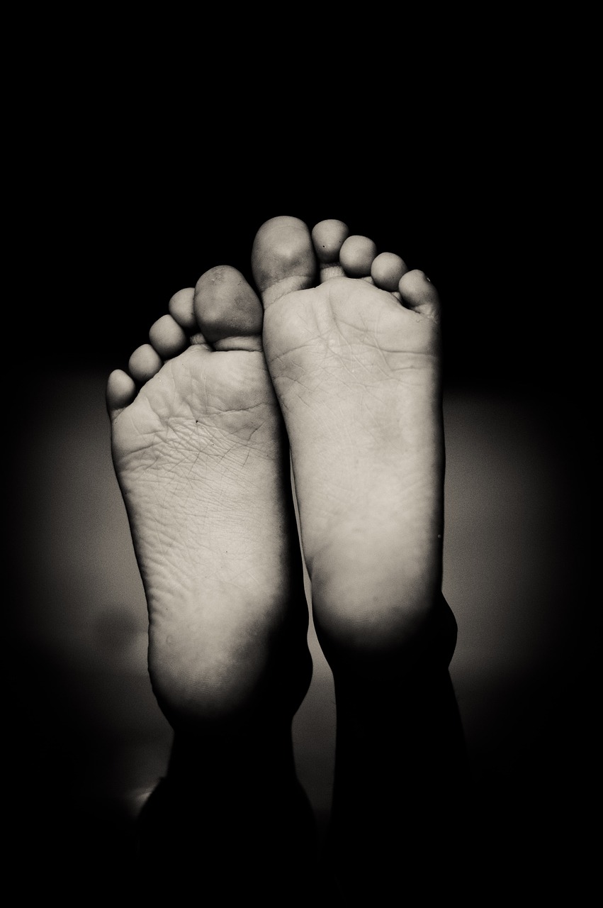 Image - feet light small