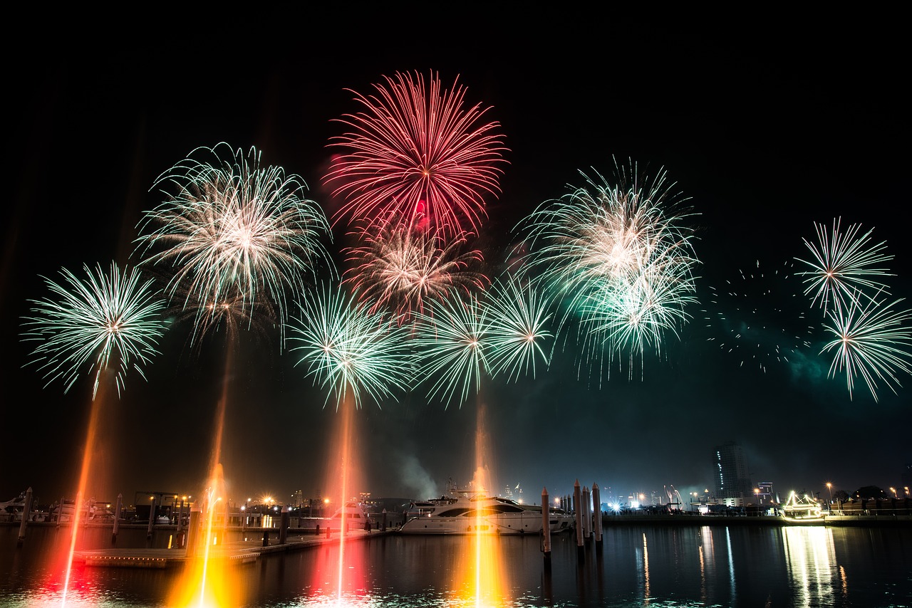 Image - boat dubai fireworks marina night