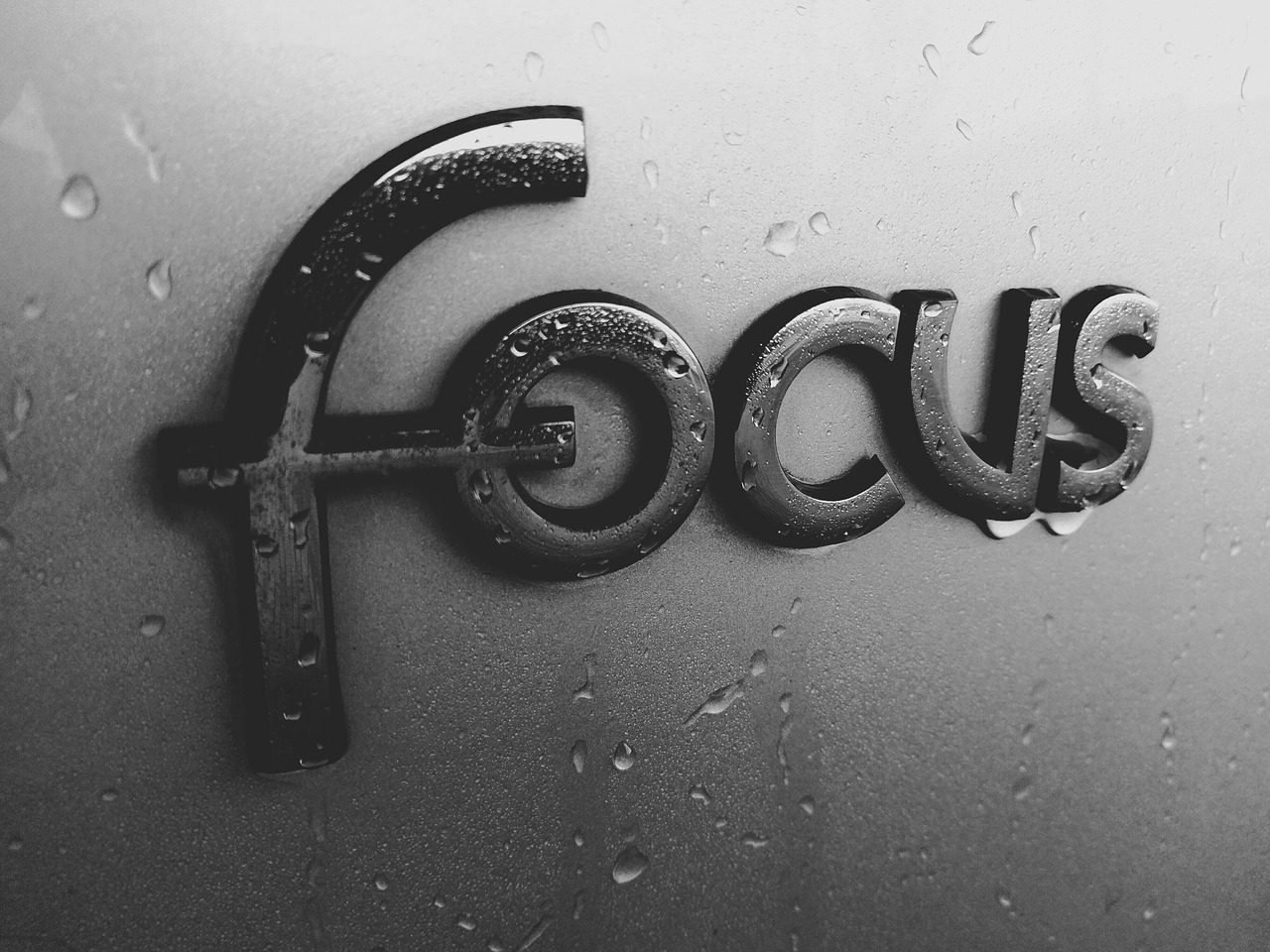 Image - black and white car drops focus