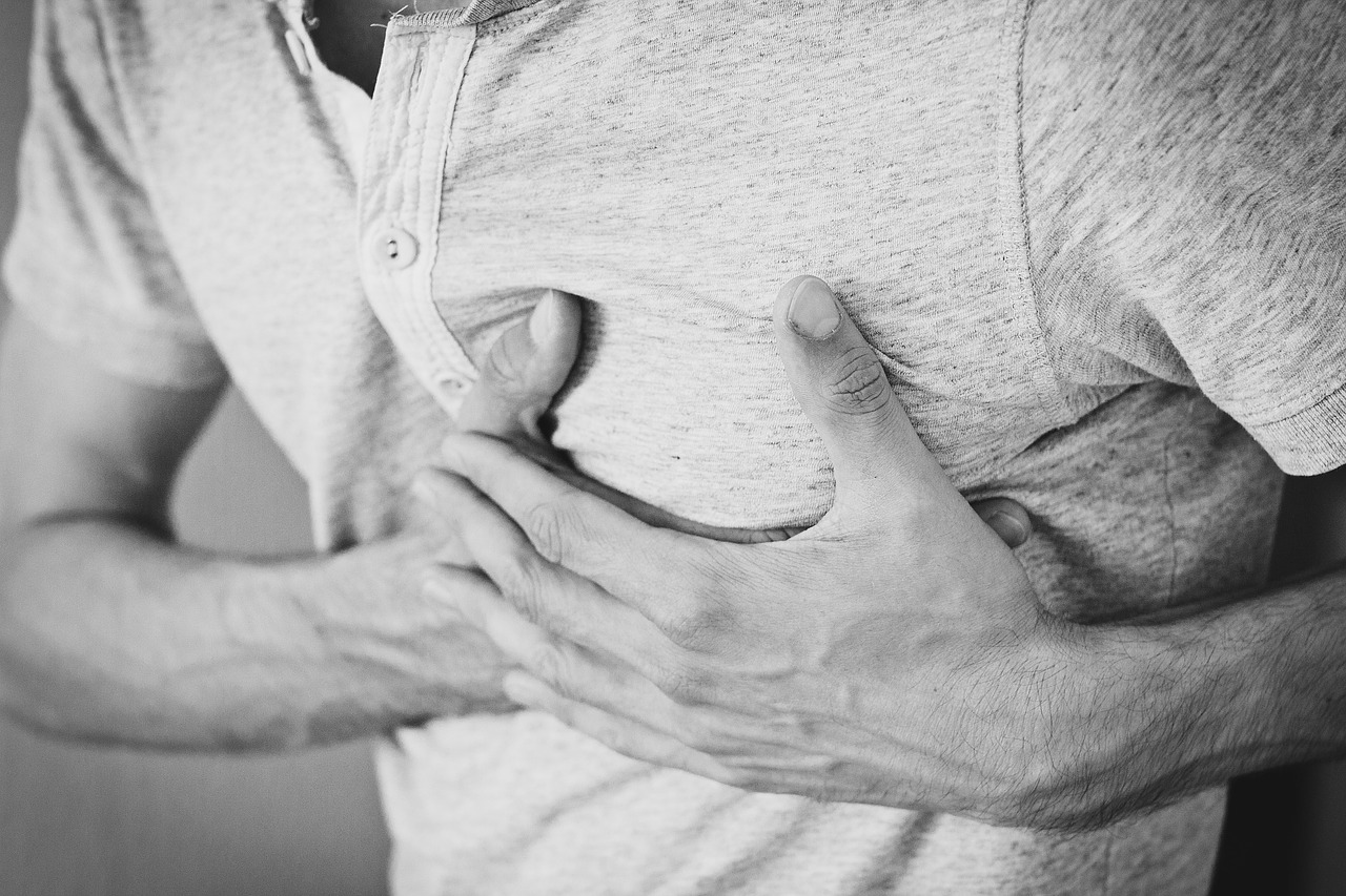 Image - adult affection chest chest pain