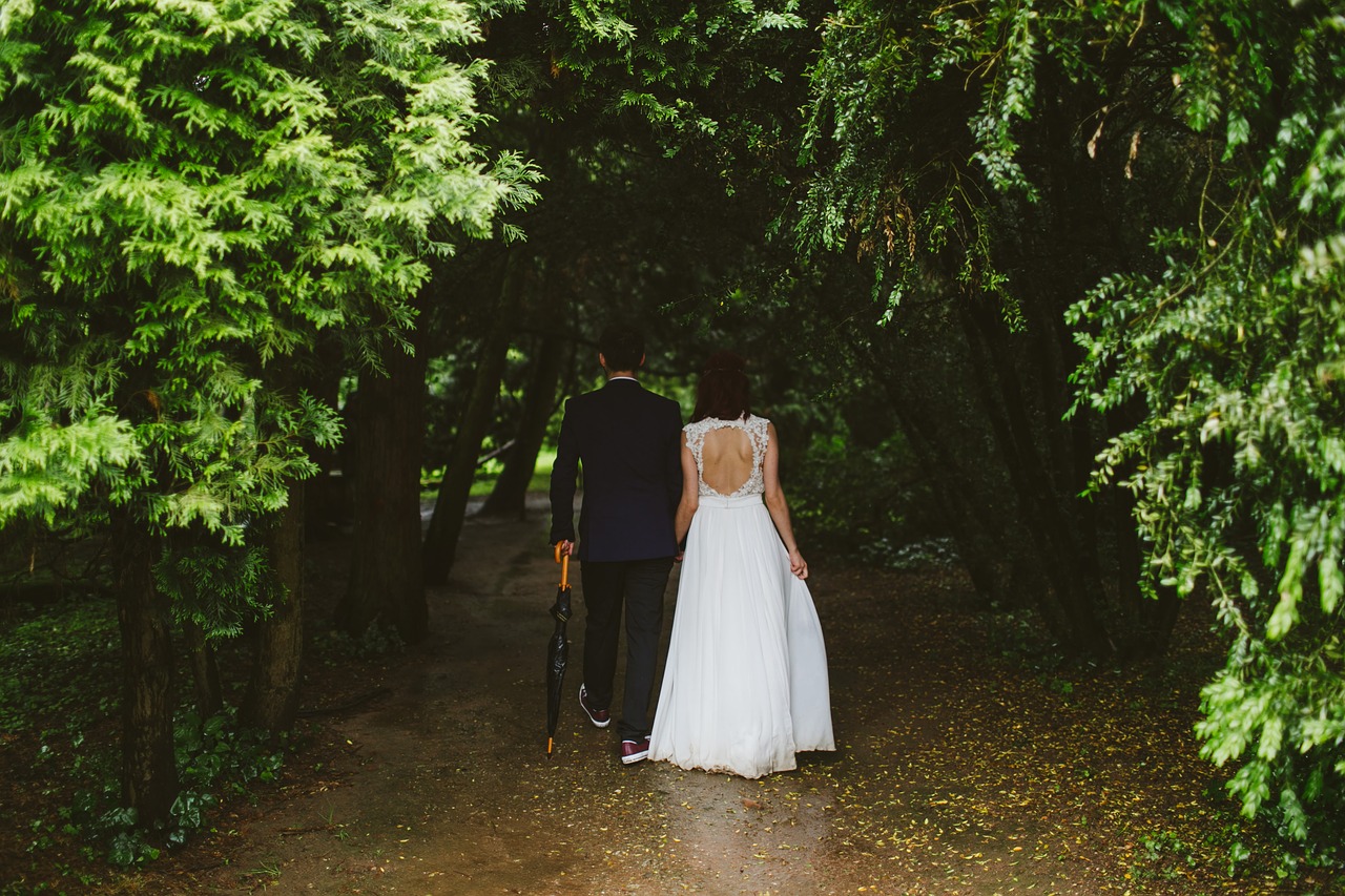 Image - bride couple daylight flower