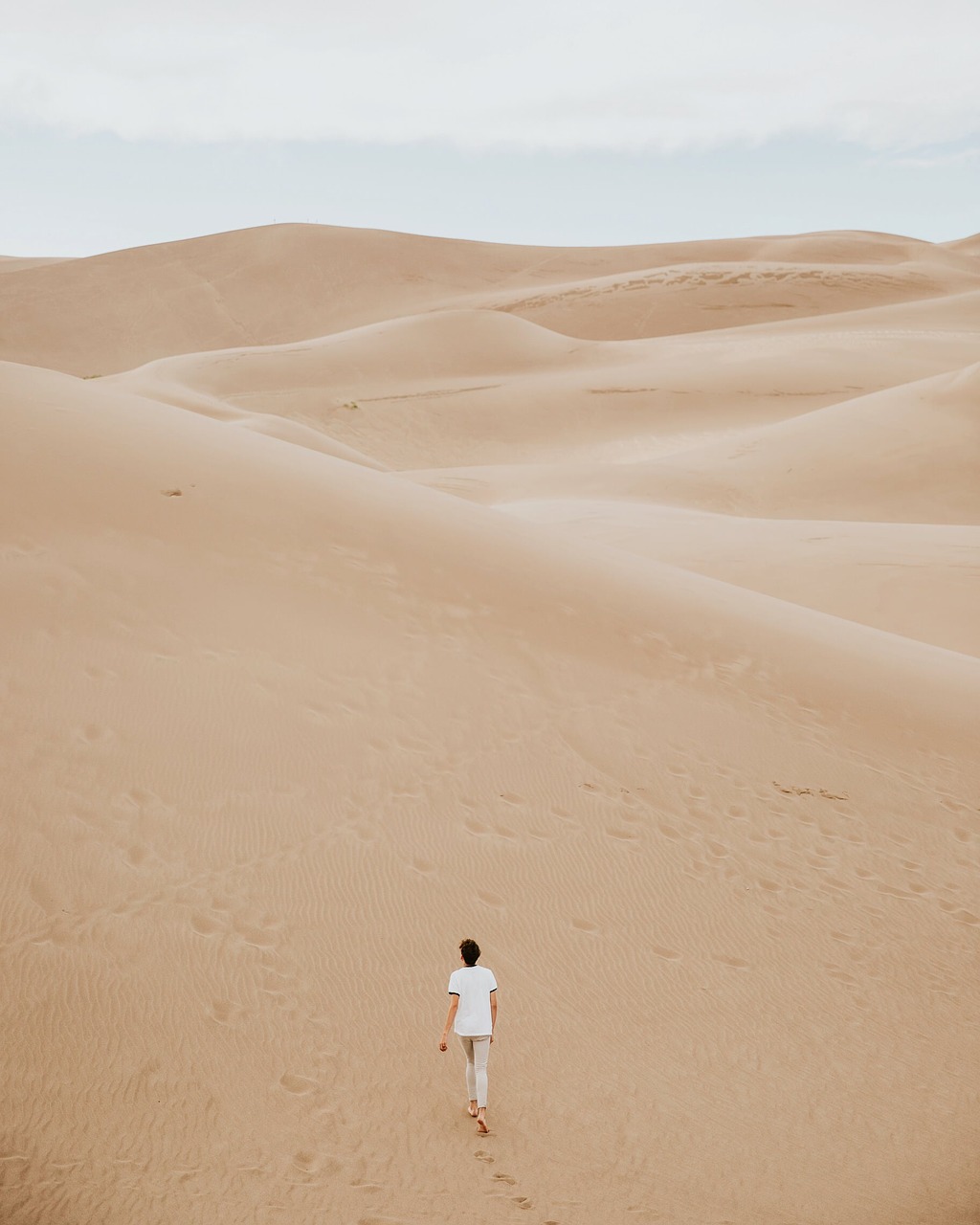 Image - arid barren desert dry footprints