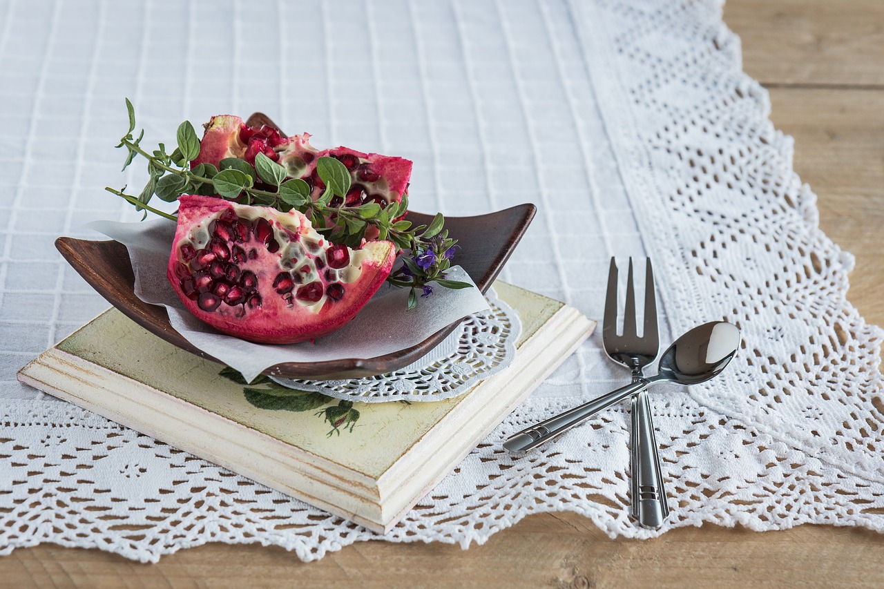 Image - pomegranate pomegranate seeds fruit