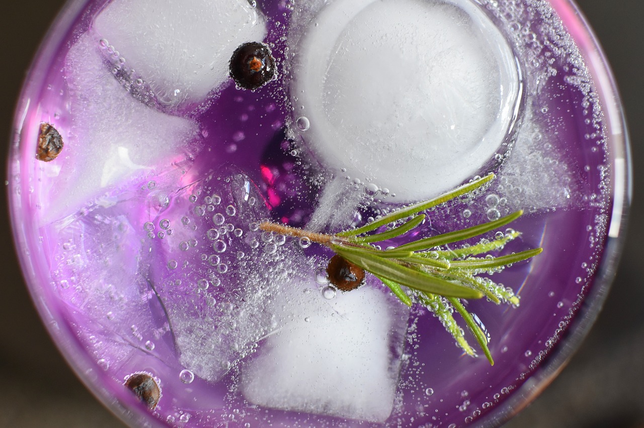 Image - gin tonic alcohol glass drink