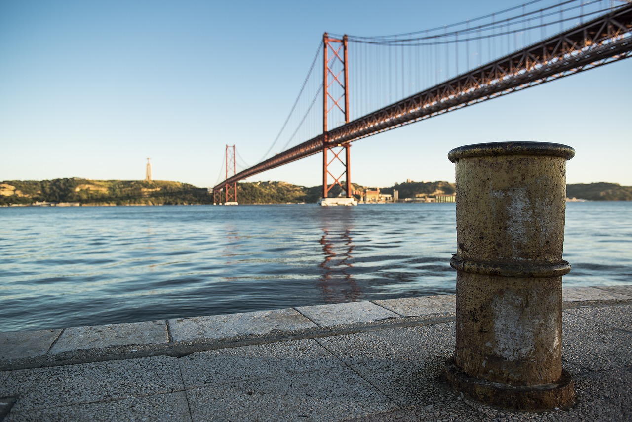 Image - abril bridge tejo lisbon portugal