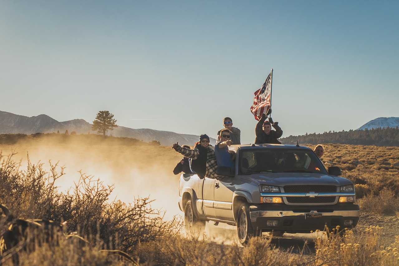 Image - adventure american flag desert