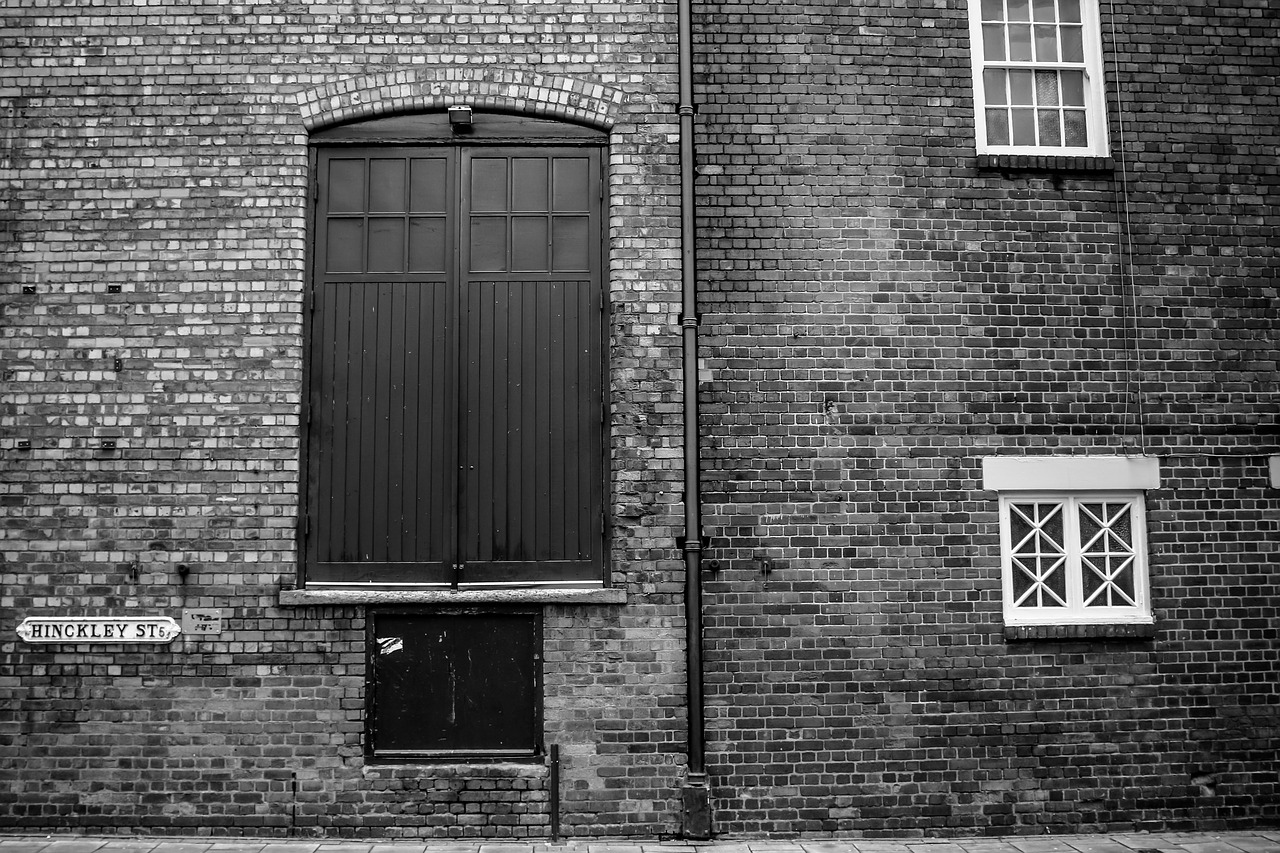Image - antique architecture brick building