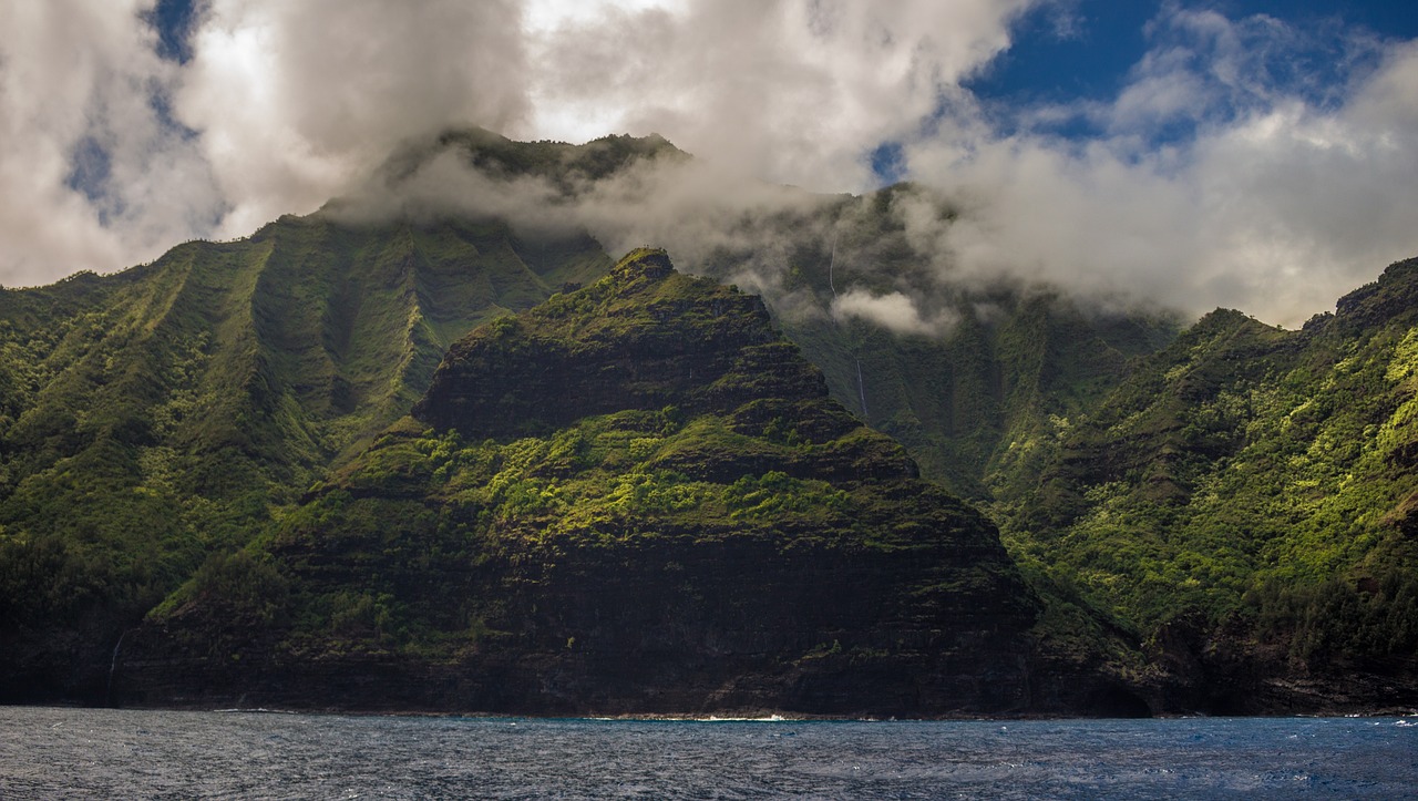 Image - hawaii beach daylight fog island
