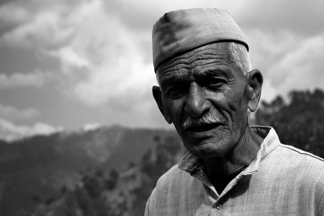 Image - black and white india lonely old