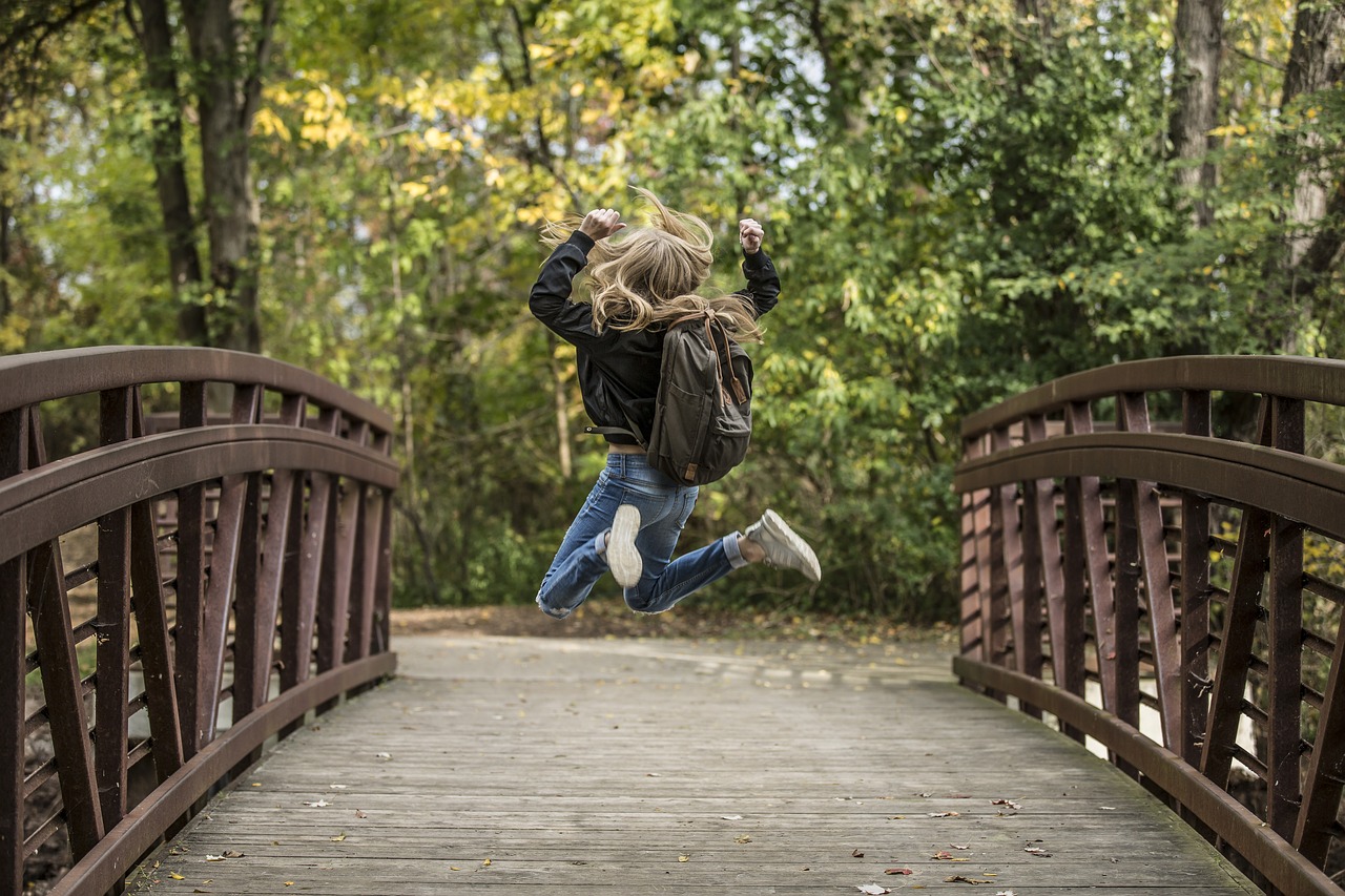 Image - blond blonde bridge fun girl