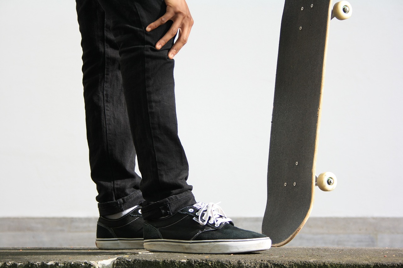 Image - skateboard drive road skateboarding