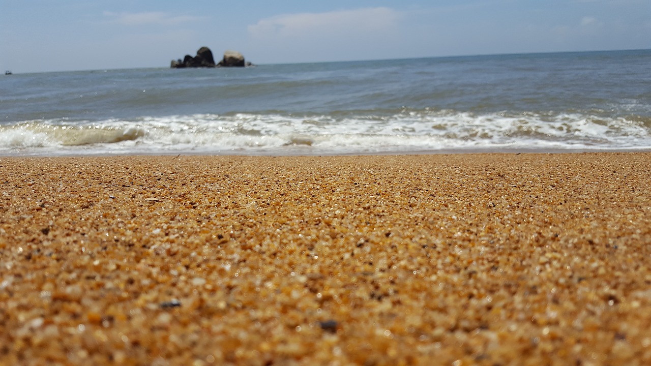 Image - blue sky gold reef sandy beach sea