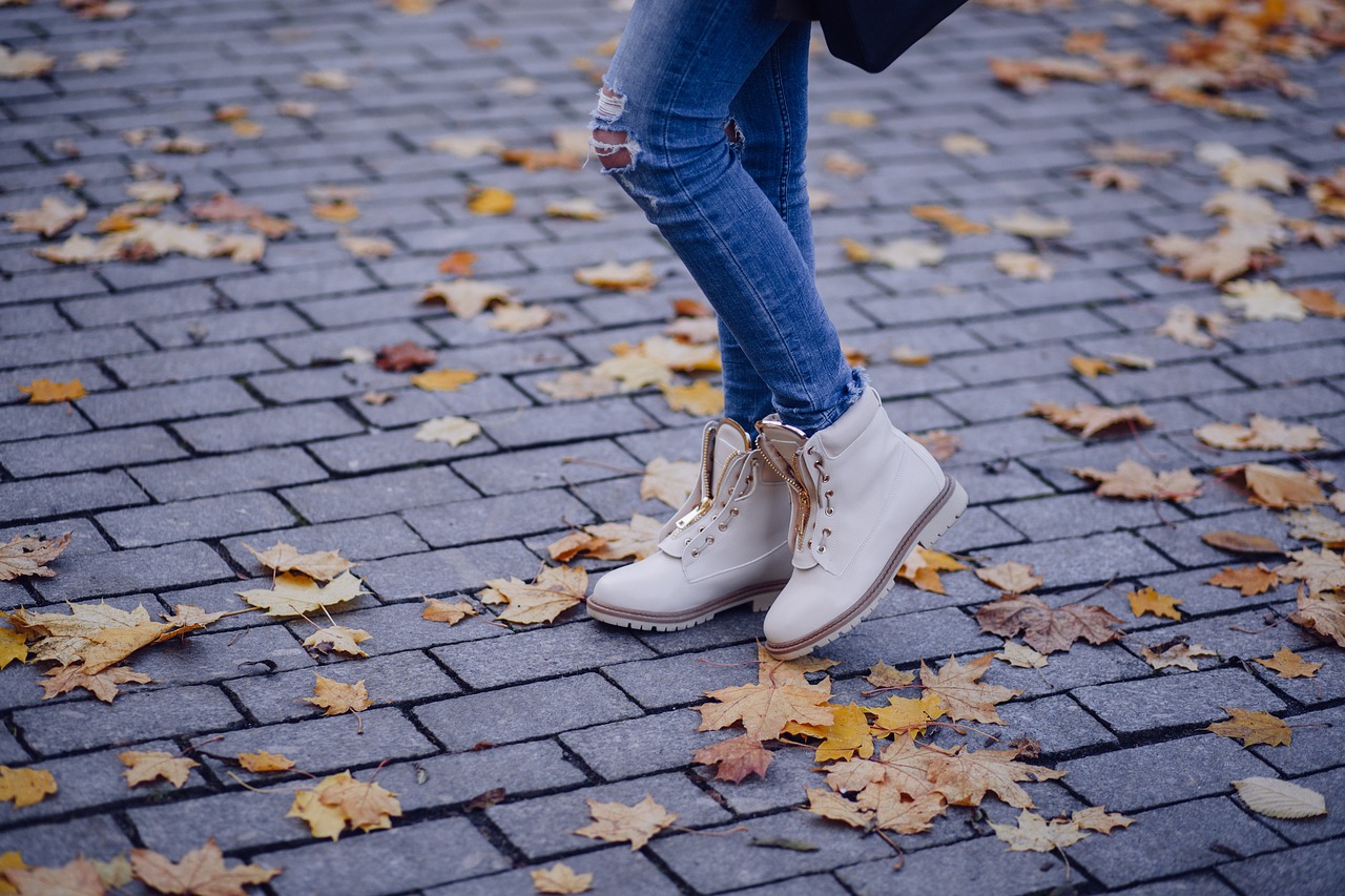 Image - autumn leaves brick cement