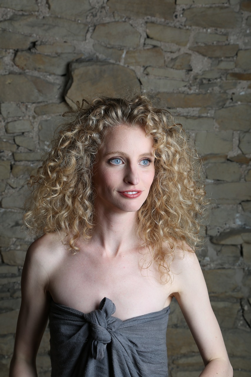 Image - femail portrait blond curls wall
