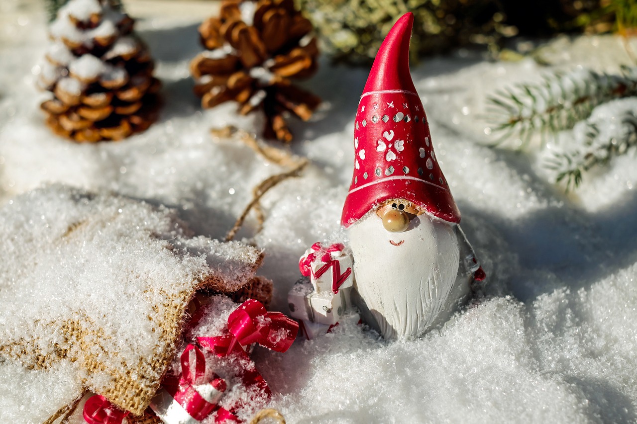 Image - santa claus christmas motif figure