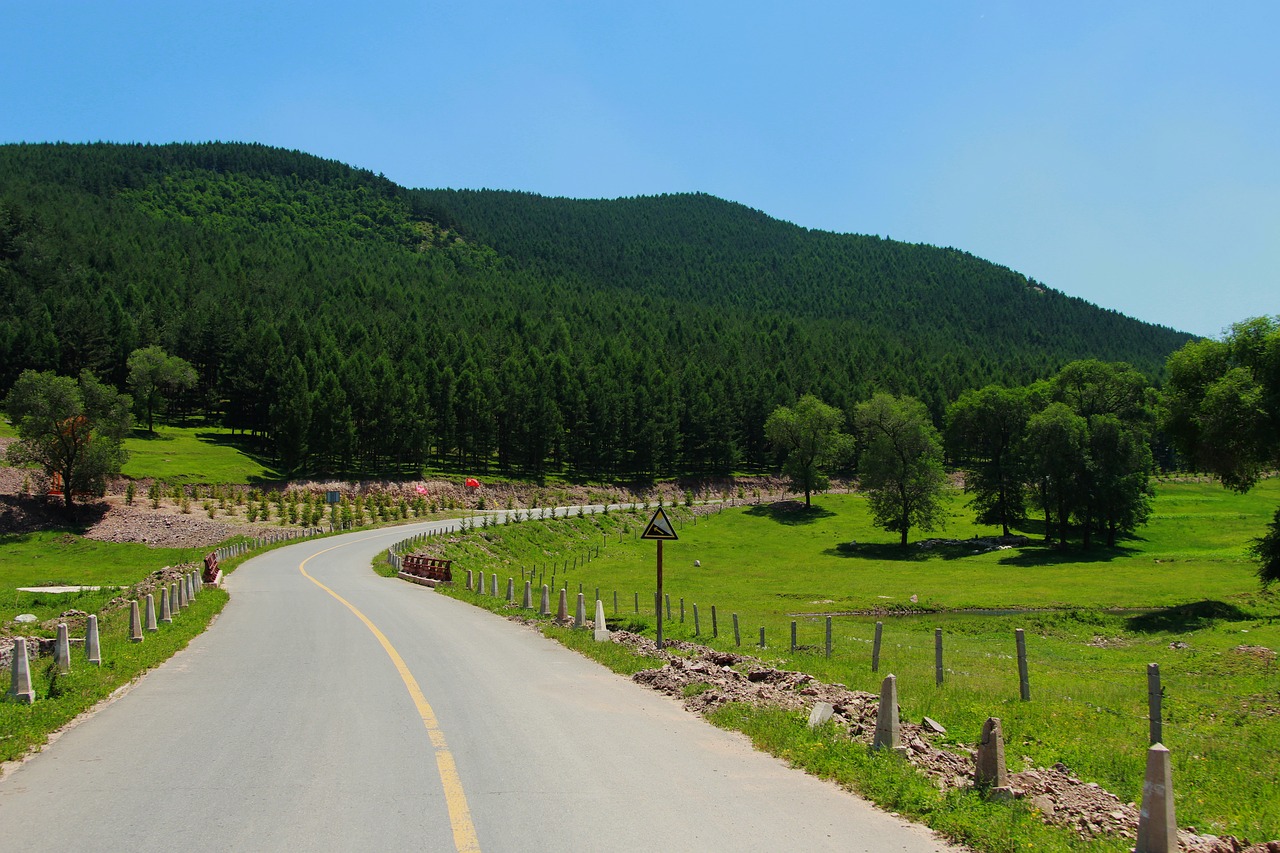 Image - road front prairie