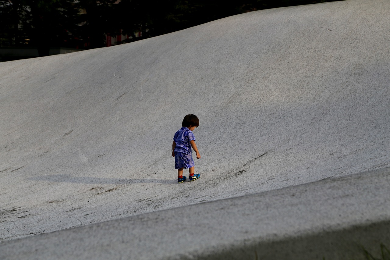 Image - japan sapporo square kids child