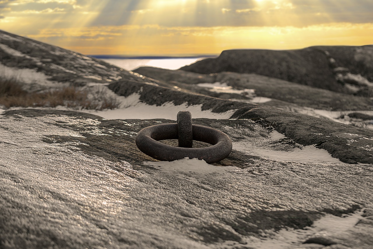 Image - sea ring sky rock winter