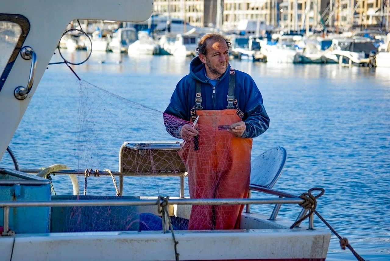 Image - fisherman boat fish net fishing