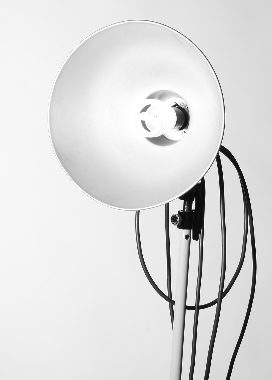 Image - lamp black white vertical