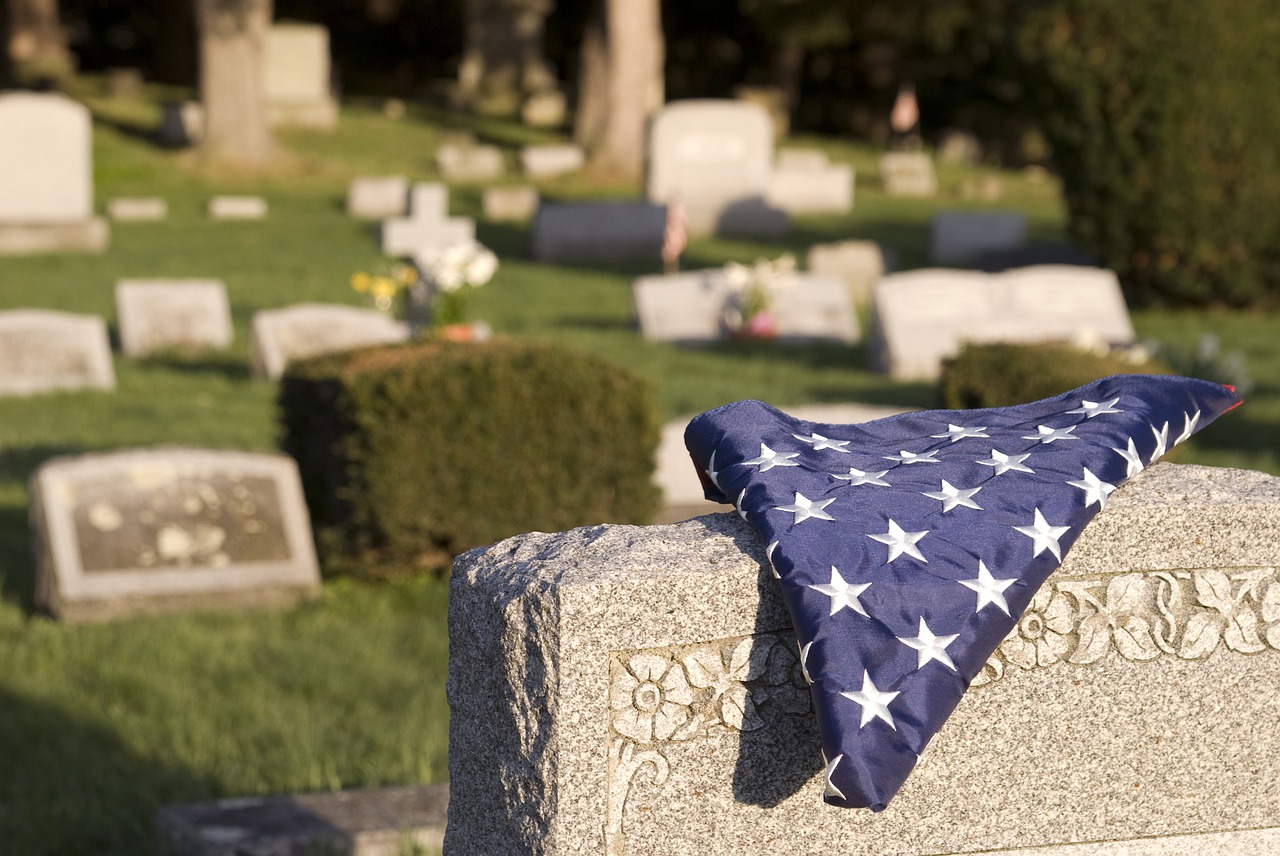 Image - veteran cemetery flag memorial