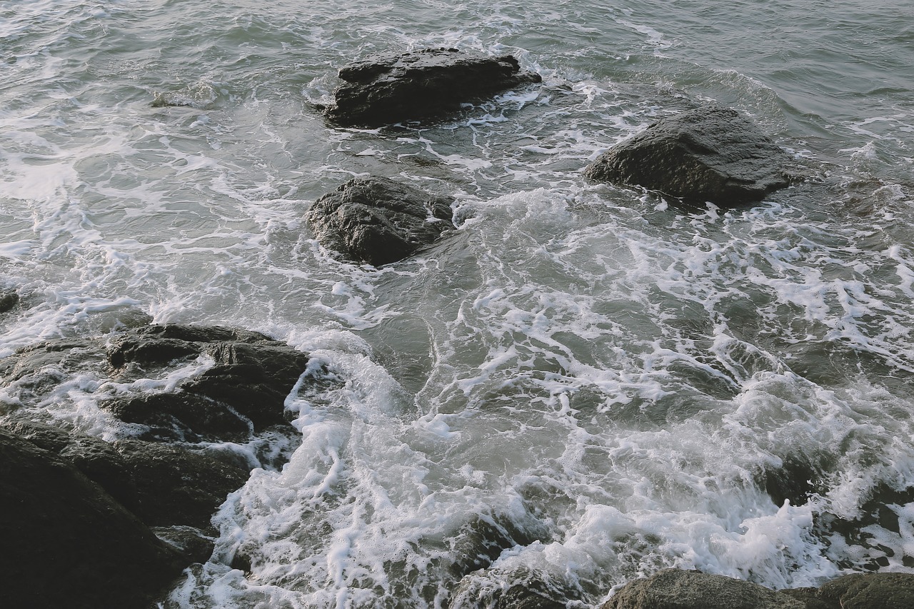 Image - sea waves daecheon beach