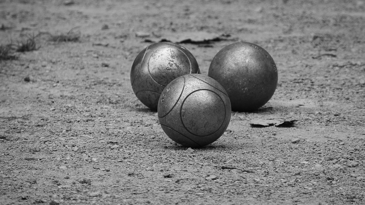 Image - pétanque france traditional game