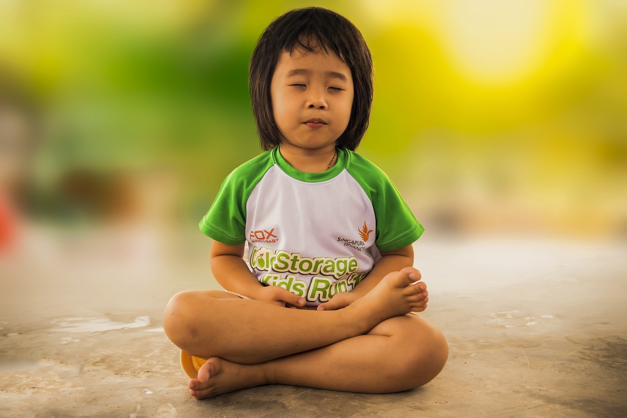 Image - meditating mediation little girl