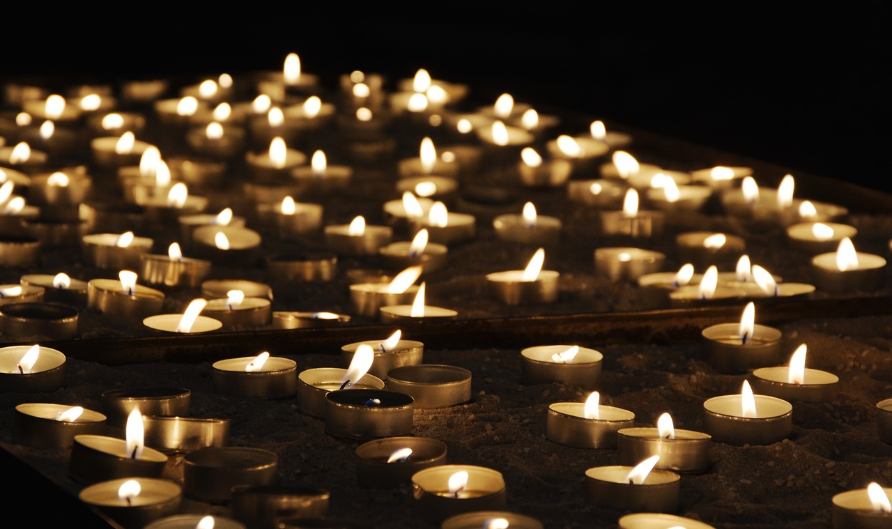 Image - tea lights church light prayer