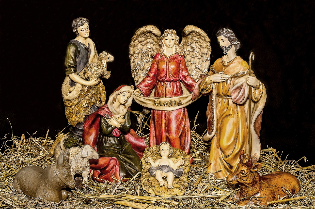 Image - christmas crib figures jesus child