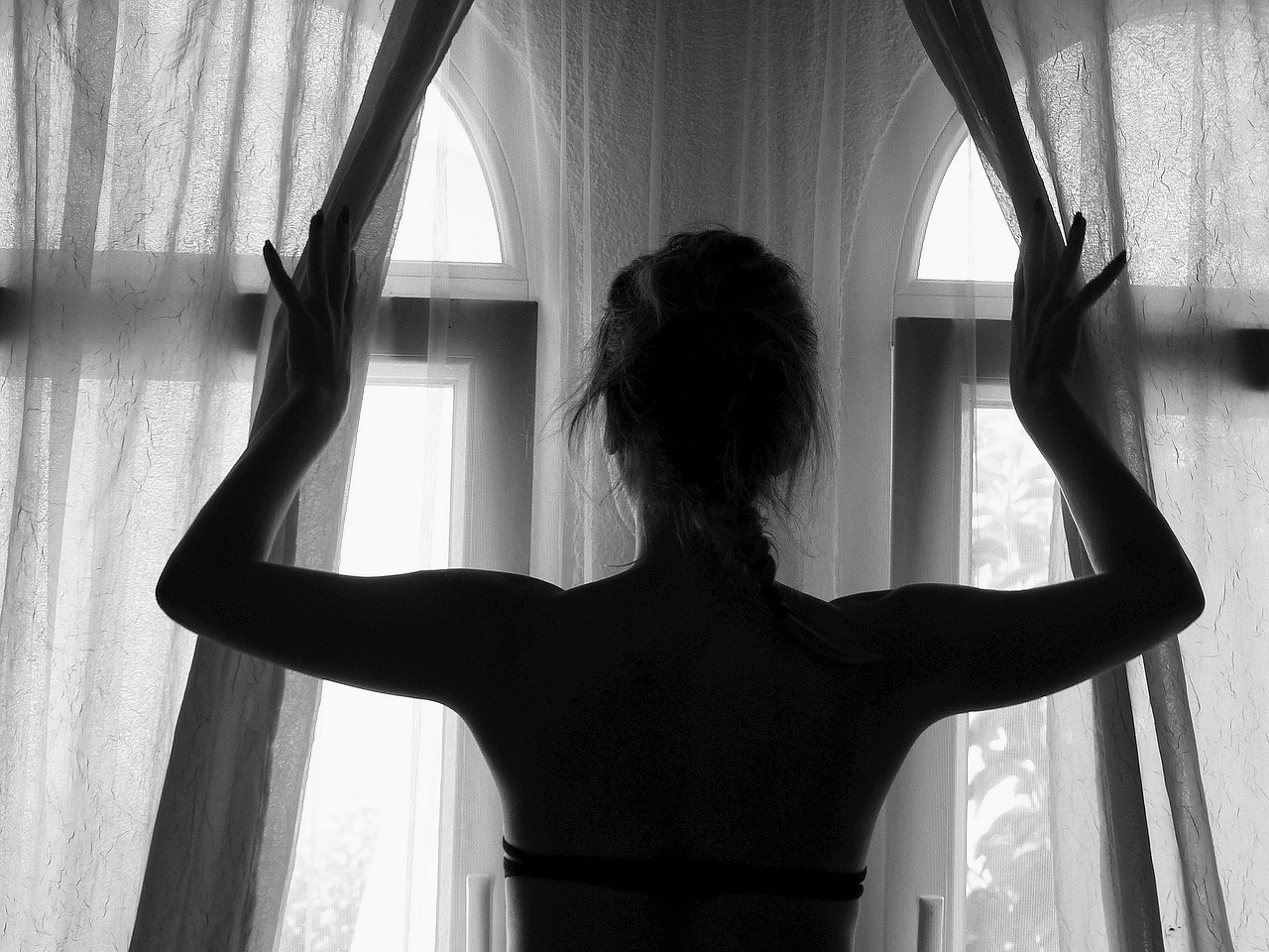 Image - women window home back silhouette