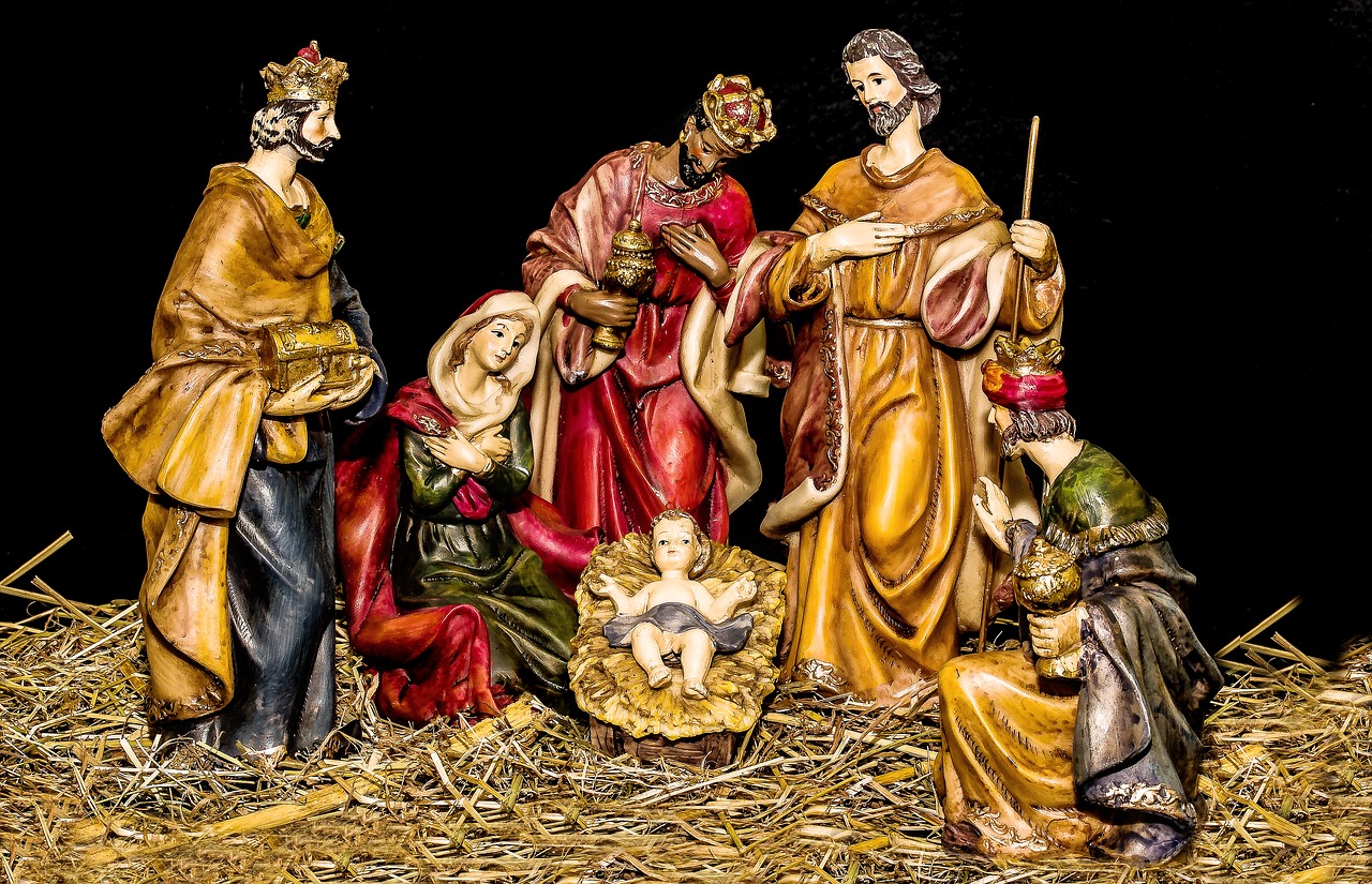 Image - christmas crib figures jesus child