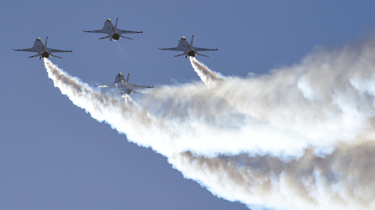 Image - air show thunderbirds formation