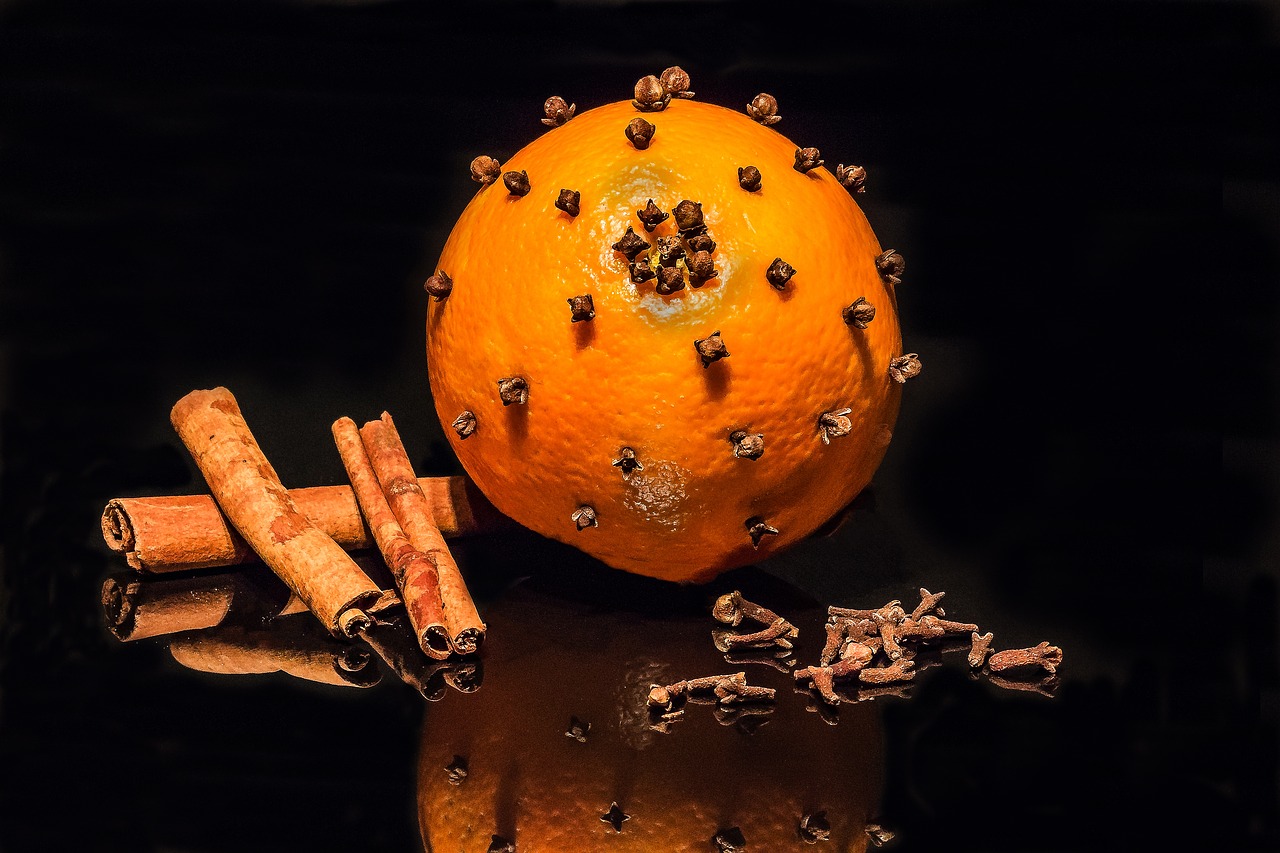 Image - orange cloves cinnamon stick