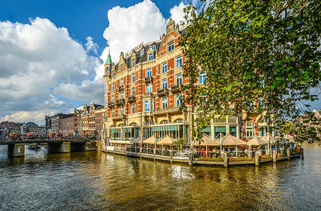 Image - amsterdam canal bridge hotel