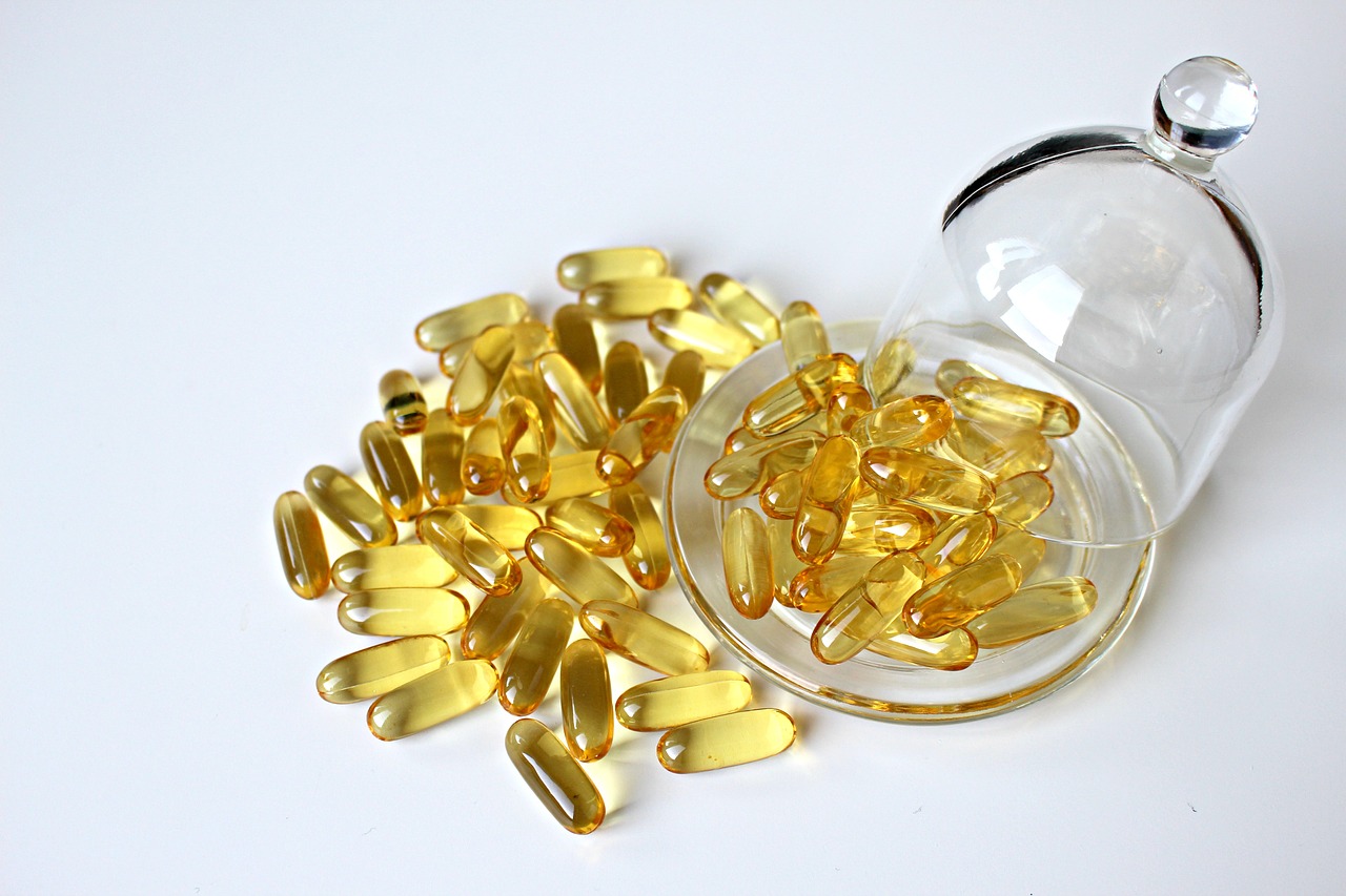 Image - fish oil capsule yellow oil capsule