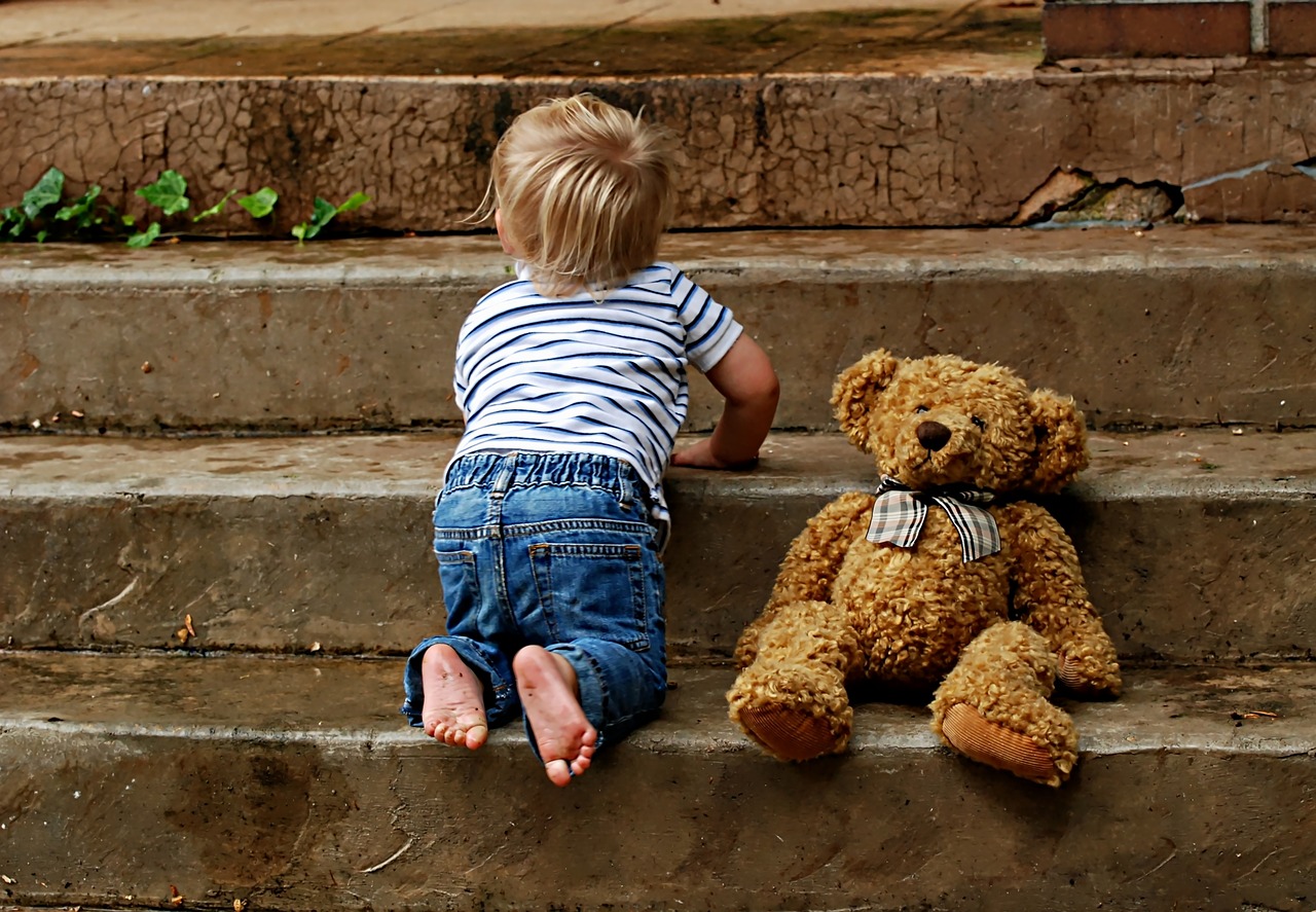 Image - boy childhood steps teddy