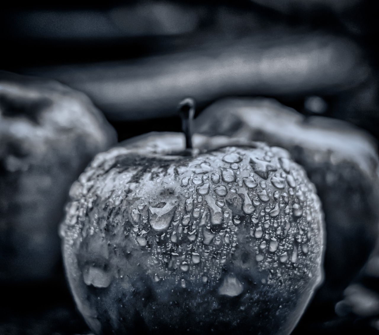 Image - apple rain drip fruit fruits