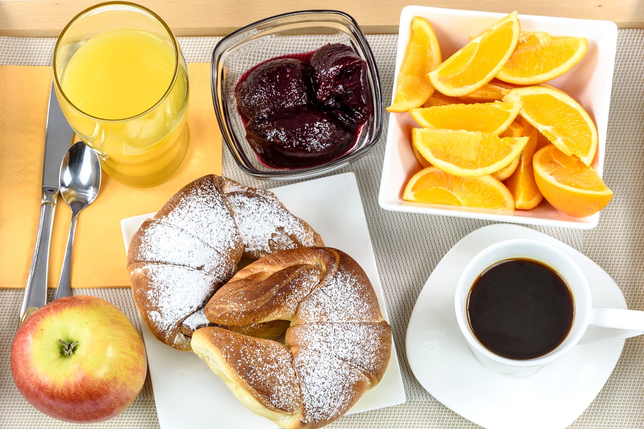 Image - breakfast hotel continental tray