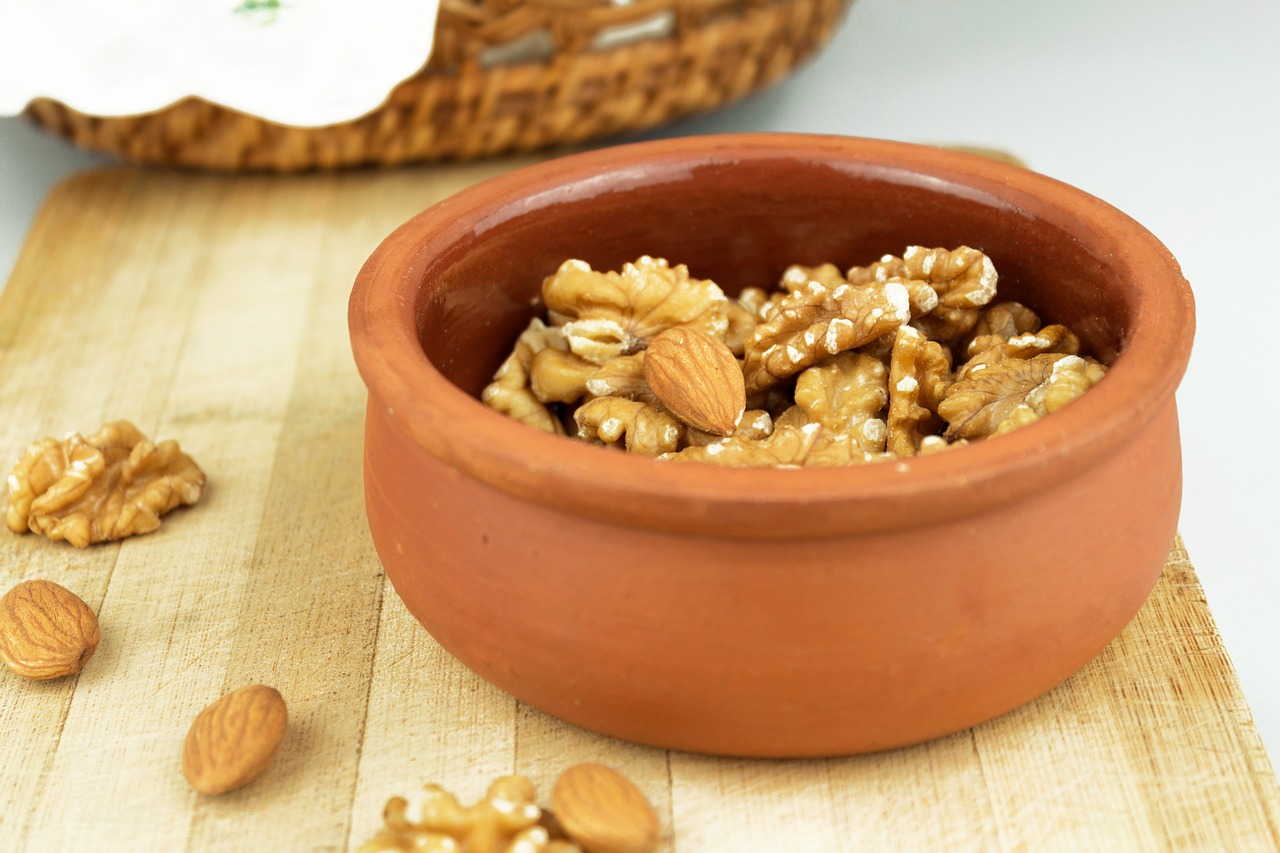 Image - walnut almond dried fruits and nuts