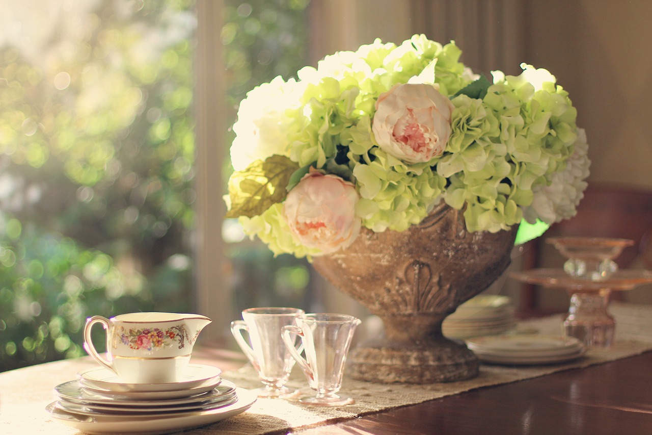 Image - table setting vintage dishes